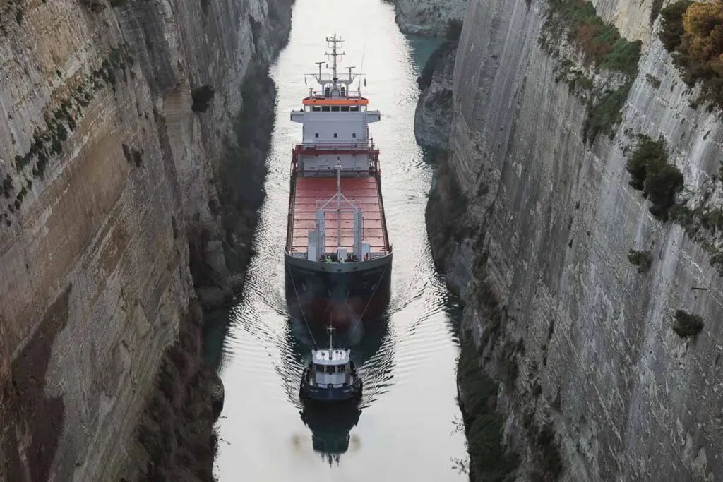 Celtic Voyager: Corinth Canal Crossing, West to East, photo 10