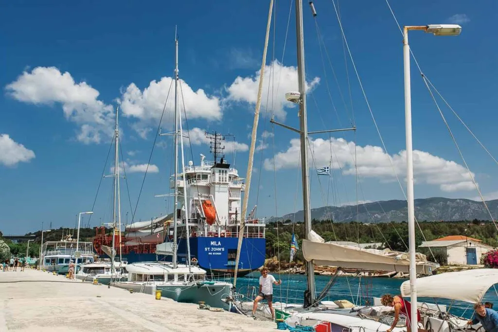 Mila [AG]: Corinth Canal Crossing, East to West, photo 7