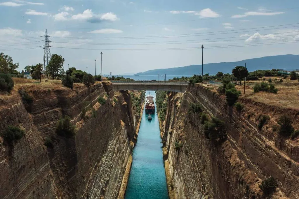 Mila [AG]: Corinth Canal Crossing, East to West, photo 9