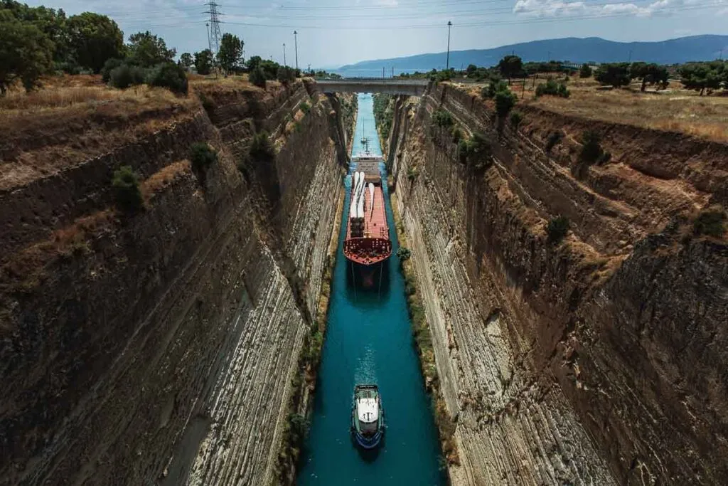 Mila [AG]: Corinth Canal Crossing, East to West, photo 13