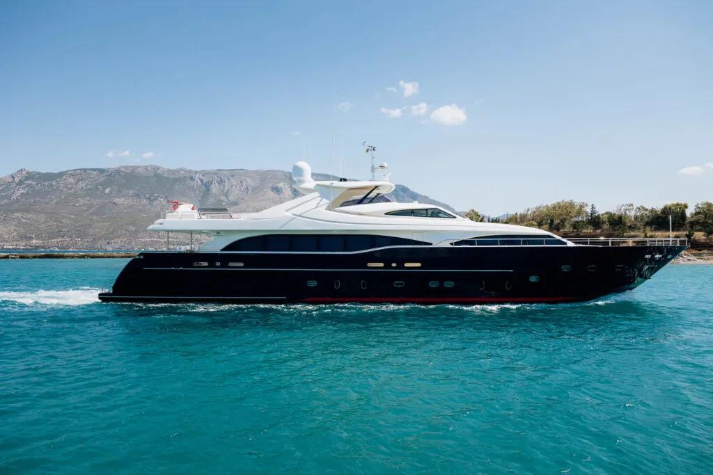 Nati Tre: Private yacht photo and video coverage during Corinth Canal crossing. Drone and by land footage from unique viewpoints., photo 3