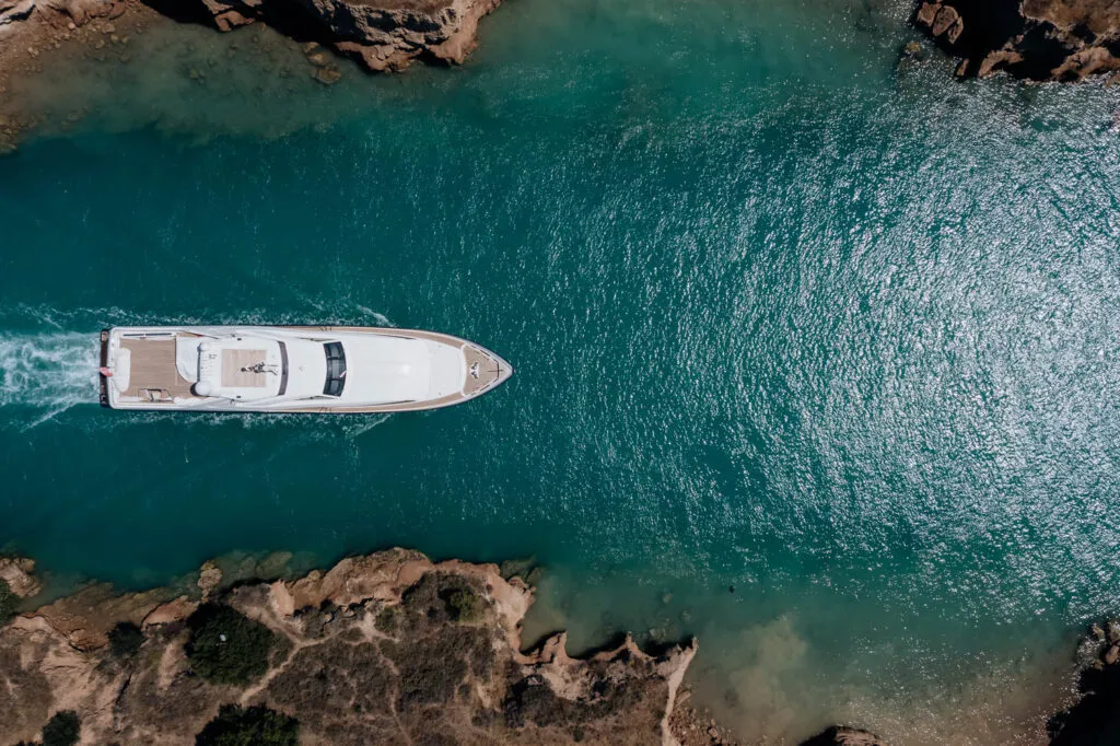 Nati Tre: Private yacht photo and video coverage during Corinth Canal crossing. Drone and by land footage from unique viewpoints., photo 10