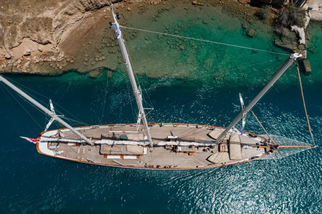 Xarifa: Vintage Schooner Passing Corinth Canal, photo 11