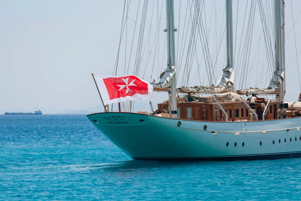 Xarifa: Vintage Schooner Passing Corinth Canal, photo 14